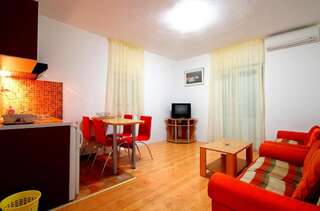 Гостевой дом Guest House Đurašević Свети-Стефан Семейные апартаменты-9